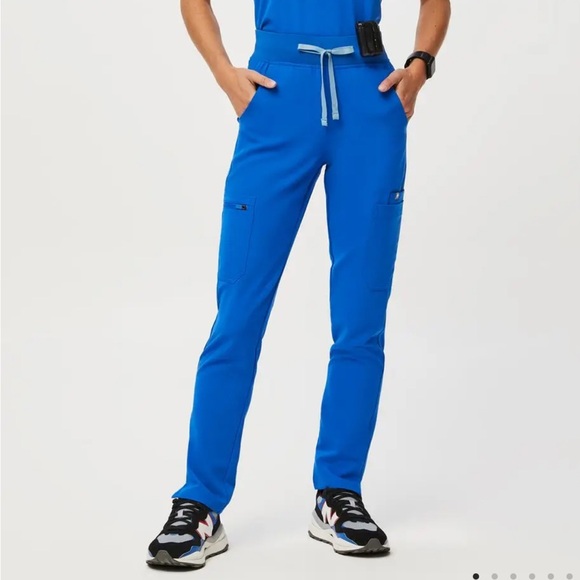 FIGS perfect condition yola skinny scrub pants - Picture 1 of 7